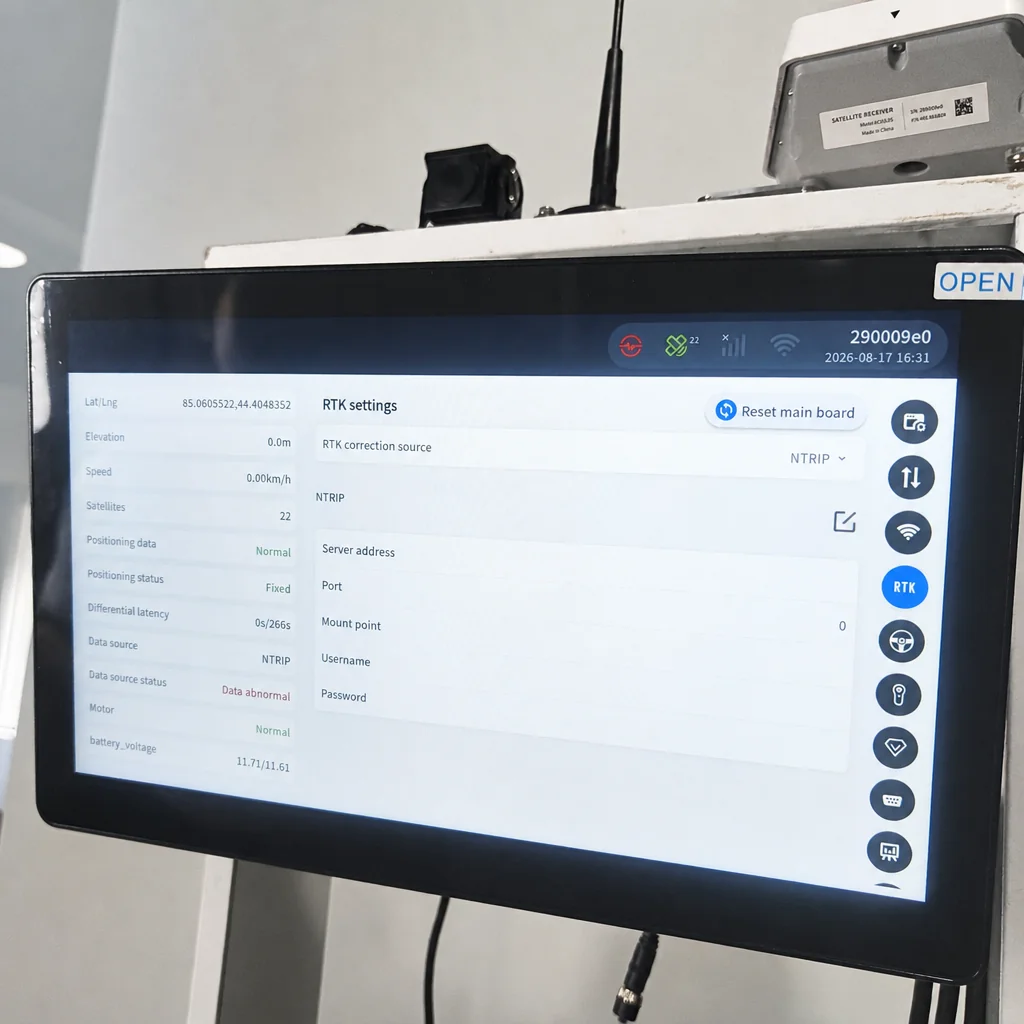 HD818 auto-steering operator interface and display screen